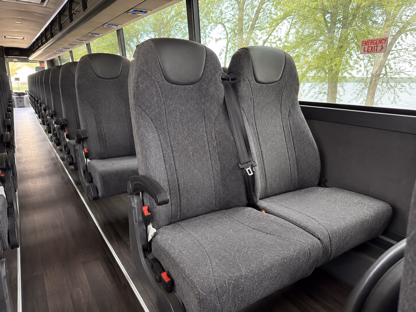 weekend charter bus trips to yakima valley and walla walla wine country